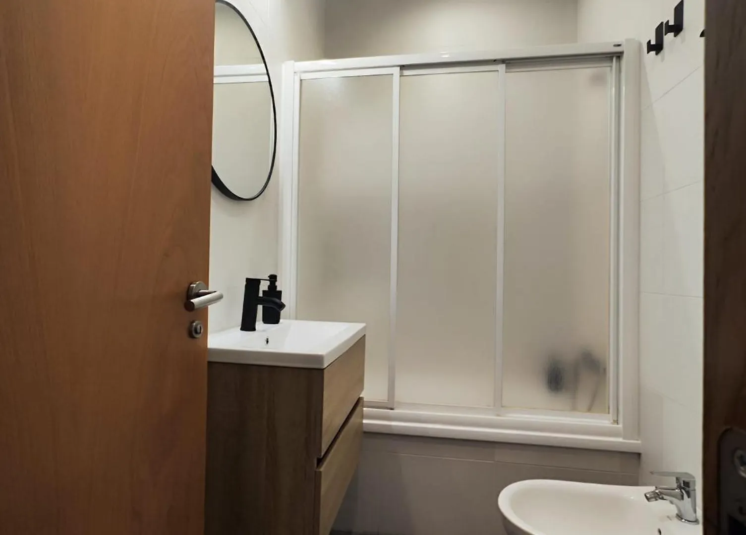 Suite Del Mercado Little Apartments 카디스
