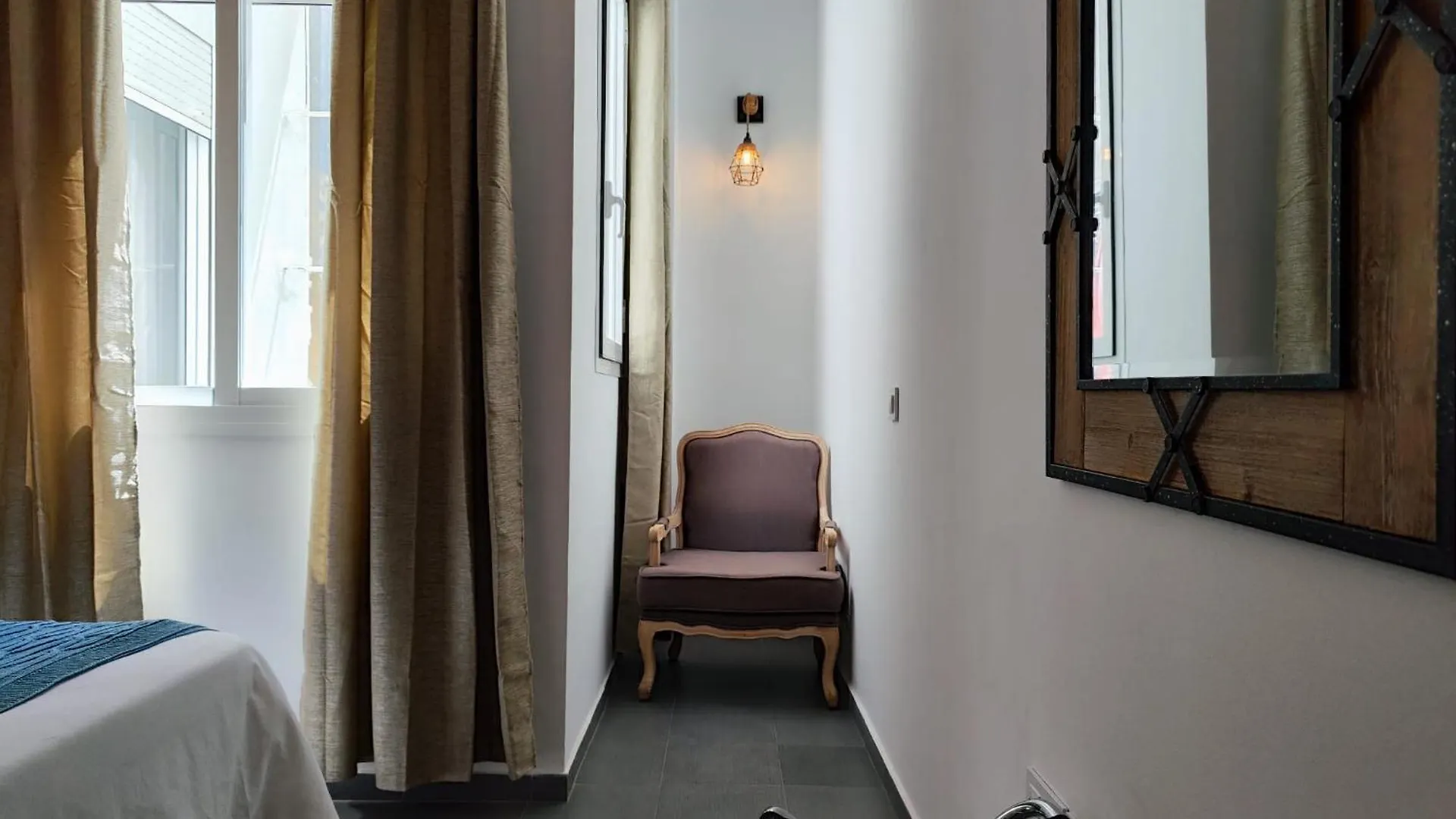 Suite Del Mercado Little Apartments 카디스